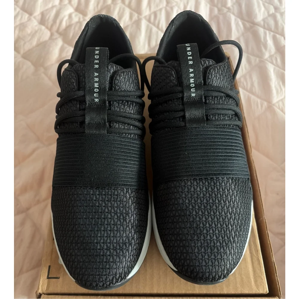 Women's Under Armour Black & White Athletic Shoes Size 10.5